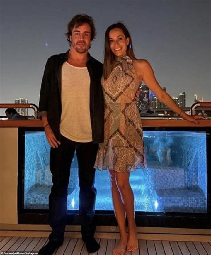Fernando Alonso enjoys Miami beach day with new girlfriend Andrea