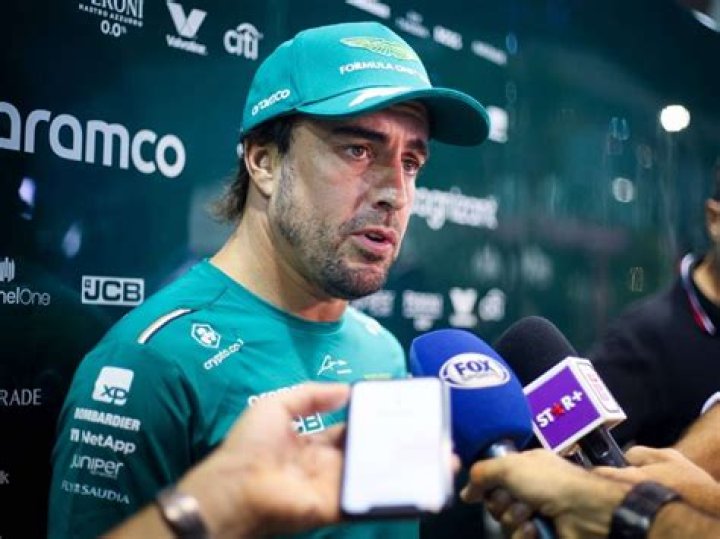 Fernando Alonso explains why he made his comment about Hamilton Marca