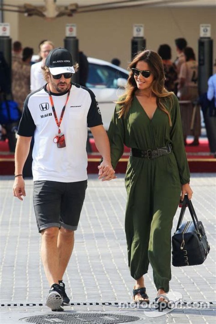 Fernando Alonso, McLaren with his girlfriend Lara Alvarez at Italian GP