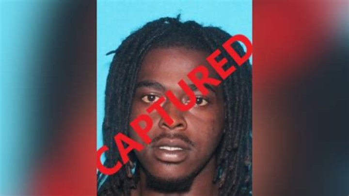 Fianc&egrave; of Randle Murder Suspect Turns Herself in, Held on 100,000 Bail