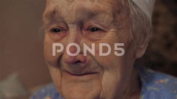 FileSad Old Woman.jpg