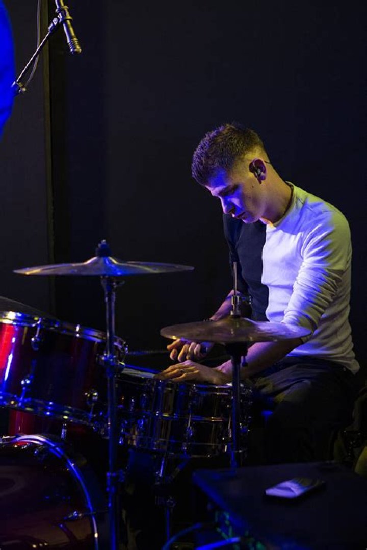 Filippo Acquaviva, batterista di Gazzaniga tra Sanremo e XFactor "Amo