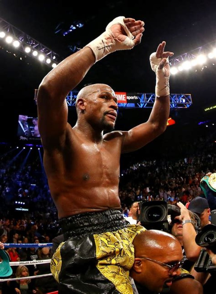 Floyd Mayweather Jr's Sons Seen Keeping The Mayweather Legacy Alive in