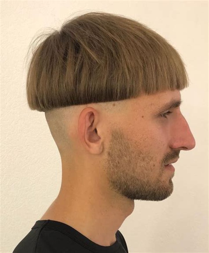 Fluffy bowl. Fringe Haircut, Bad Haircut, Fringe Hairstyles, Short Bob