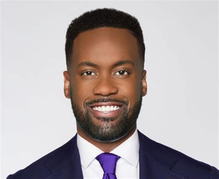 Fox News Lawrence Jones Bio 2024 Company Salaries