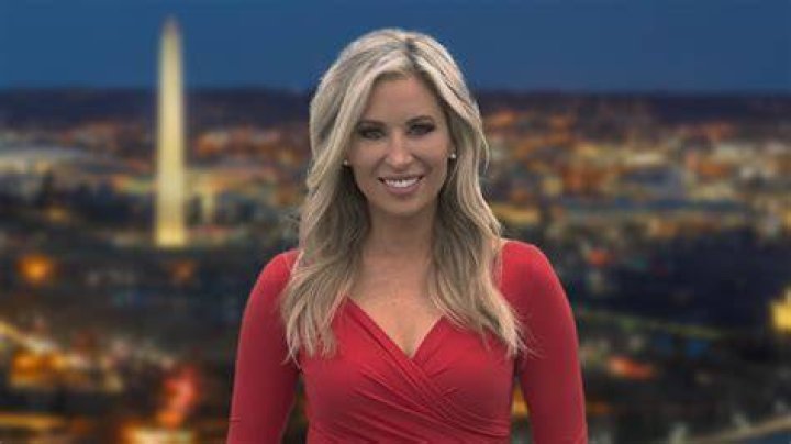 Fox News Settles Discrimination Suit With Female Reporter