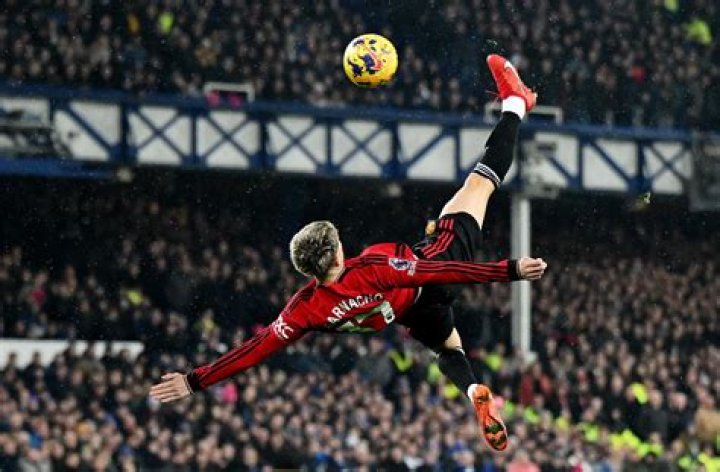 Francis Simon Kabar Garnacho Goal Everton