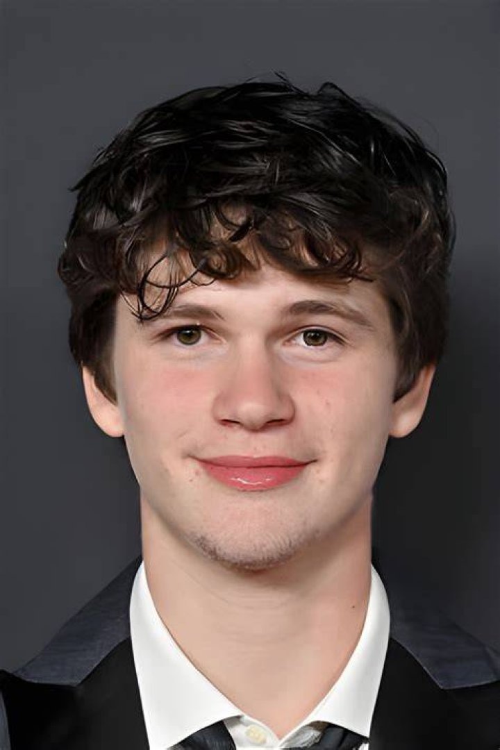 Gabriel Bateman &mdash; The Movie Database (TMDb)