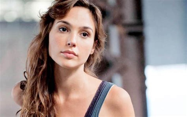 Gal Gadot de joven