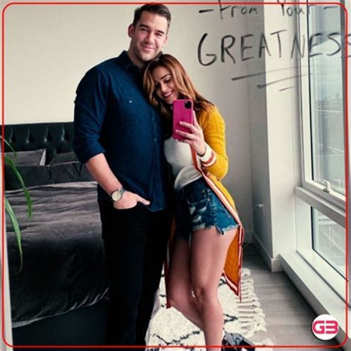 Garcia And Boyfriend Lewis Howes Break Up