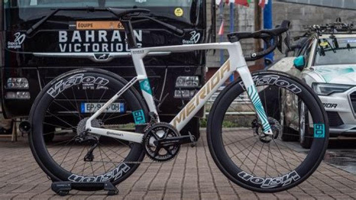 Gino M&auml;der&rsquo;s BahrainVictorious Quits Tour de Suisse Along With 2 Teams