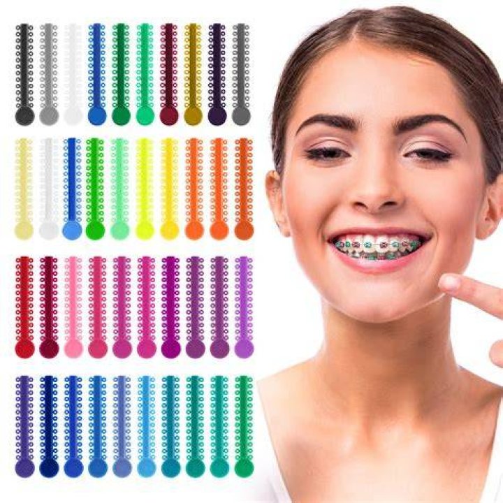 Girls With Braces Colors Girls With Braces Meninas de cabelos