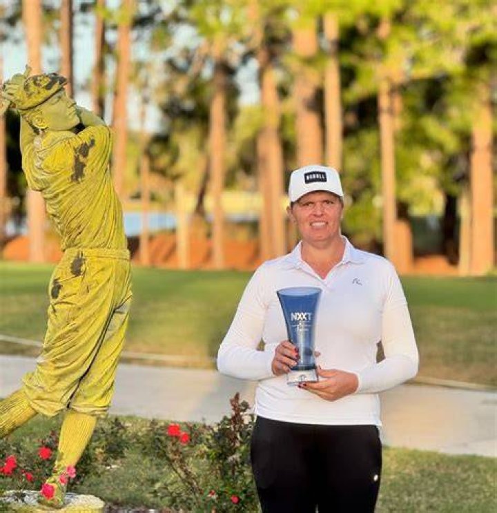 Golfer Hailey Davidson is first trans woman to win a pro US tournament