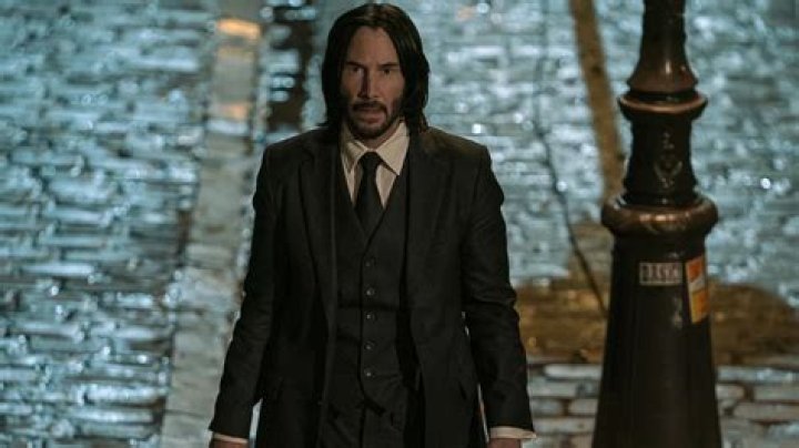 Got 16,000 to Spare? Keanu Reeves Will Call You for Charity Mental Floss