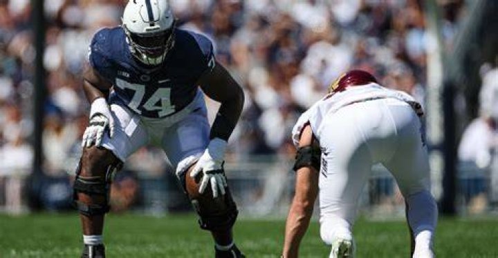 Gotta Run It Back Olu Fashanu Returning To Penn State For 2023 Season