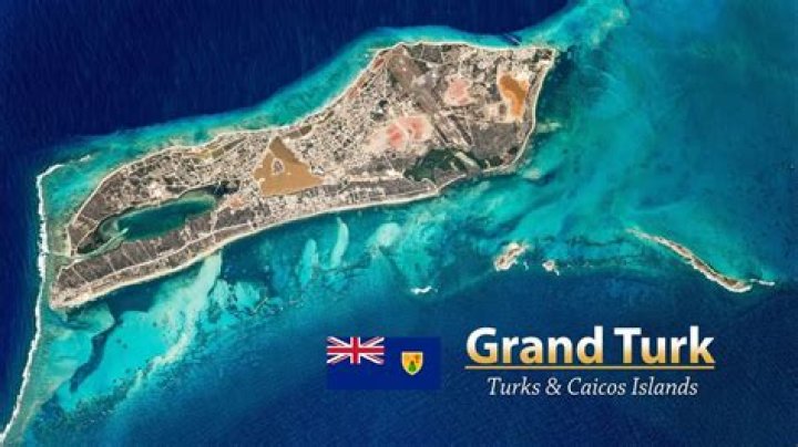 Grand Turk 700 foot ocean drop off r/thalassophobia