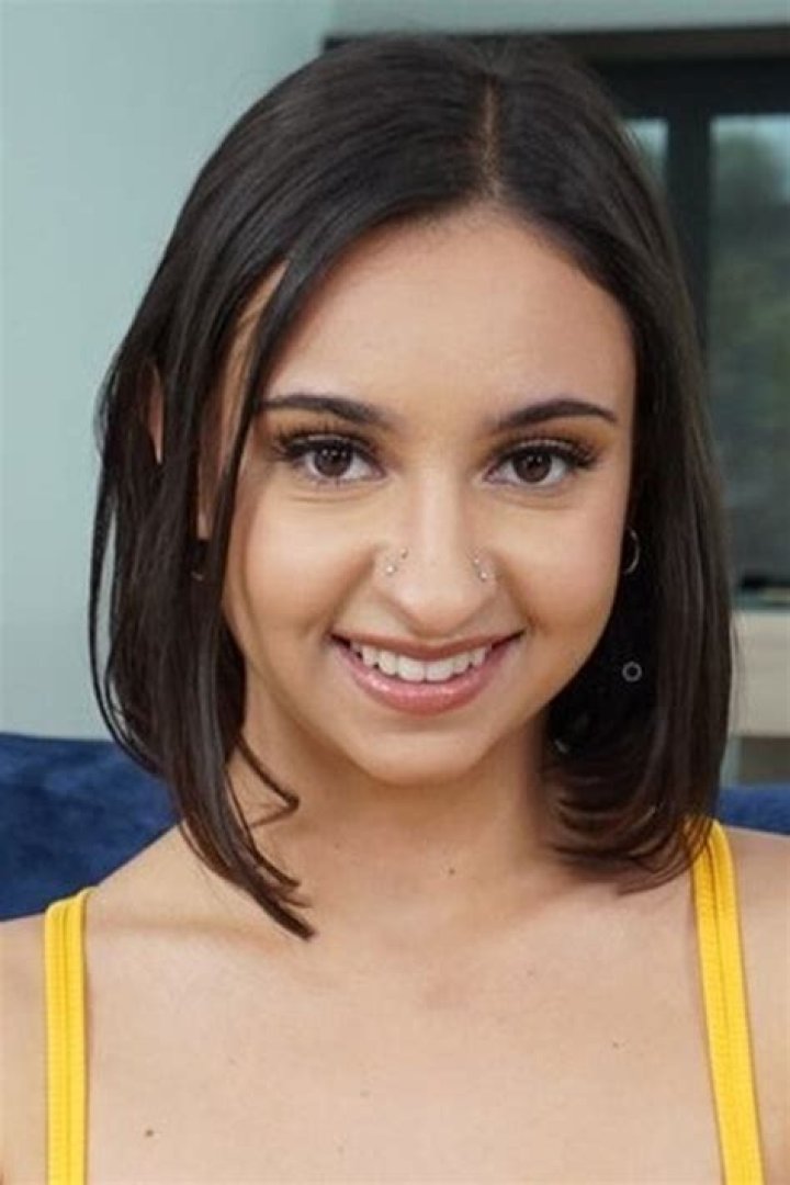 Hailey Rose Adult film actress who loves music and dancing