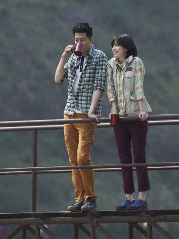 Han Hyo Joo And Jo In Sung Go On A Romantic Dinner Date In &ldquo;Moving
