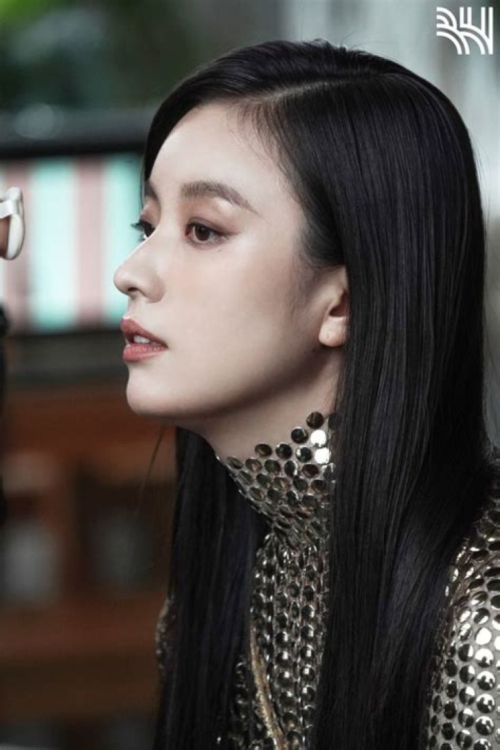Han Hyo Joo Reveals What It&rsquo;s Like Working With &lsquo;Moving&rsquo; CoStar Jo In