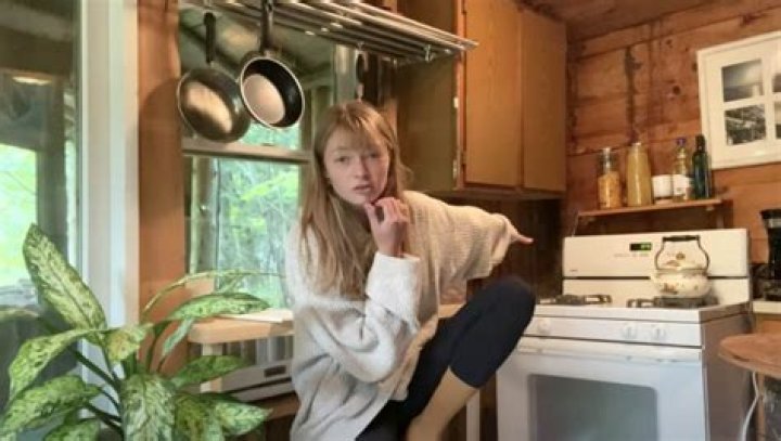 Hannah Lee Duggan THRIFT HAUL from the Van