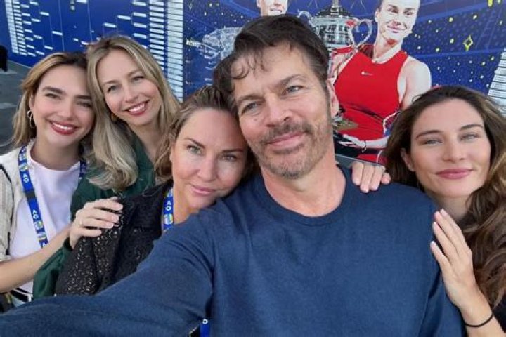 Harry Connick Jr. Says 'Inappropriate' Frank Sinatra Kissed His Wife