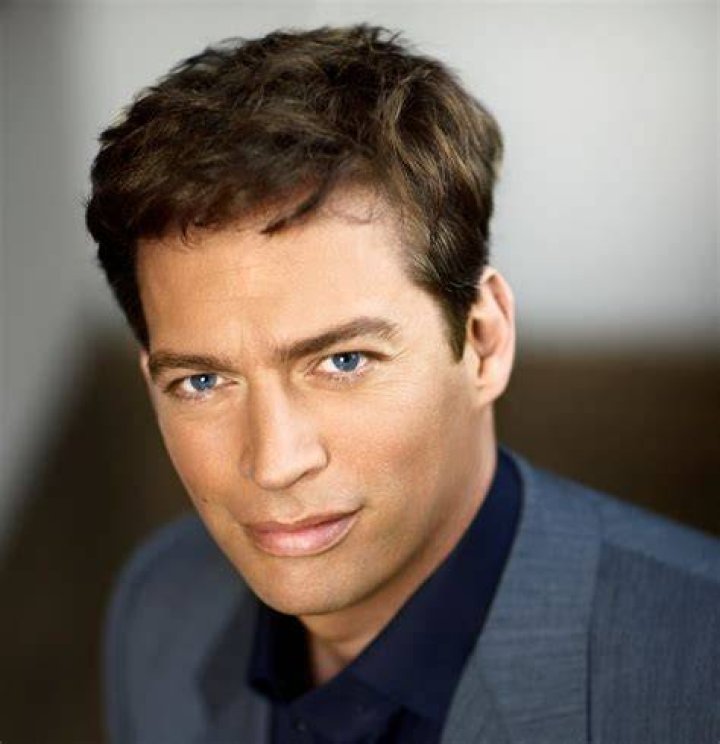 Harry Connick, Jr. The Official Masterworks Broadway Site