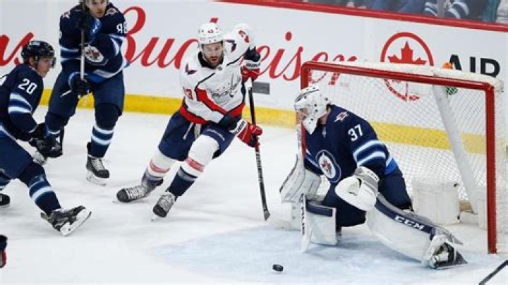 Hellebuyck makes 34 saves to lead Jets past Capitals 30