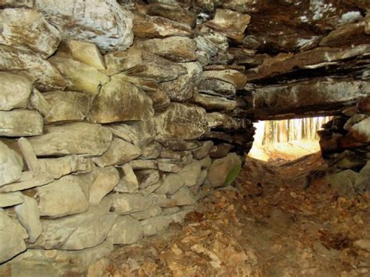 Hermit Cave New England Explorers