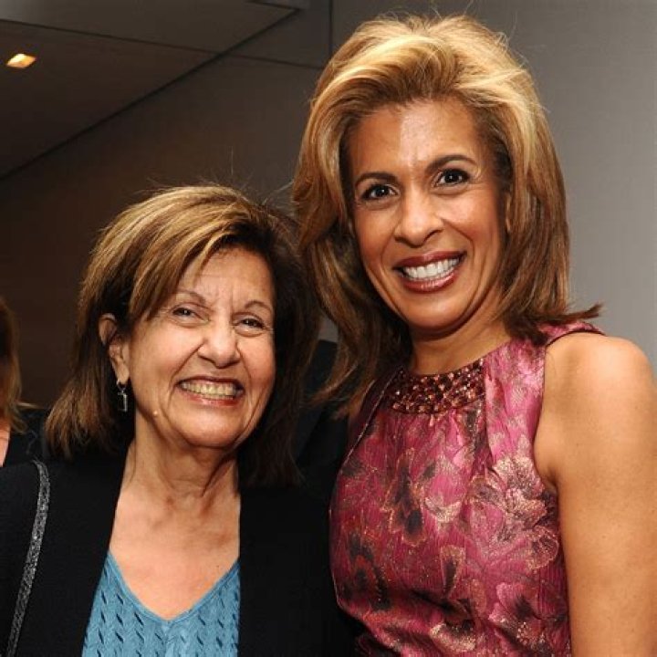 Hoda Kotb reveals her MOM is selecting her wedding dress Express Digest