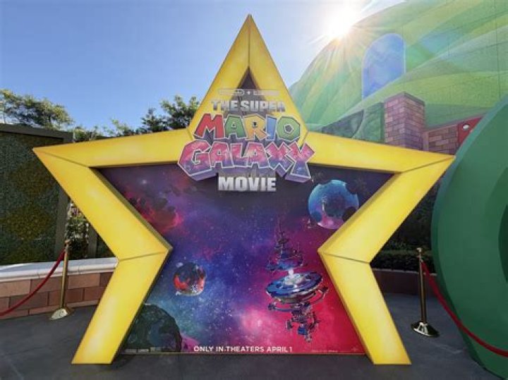 HOLLYWOOD ALL STARS Mario Lopez Profile and Pictures in 2012