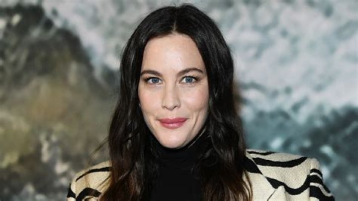 Hord&aacute;r med&aacute;l Cs&aacute;sz&aacute;r alison tyler bio vastags&aacute;g L&oacute; Őszinte