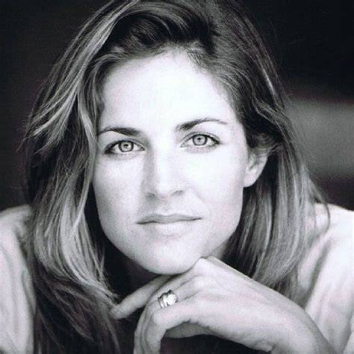 Hot Actress Jessica Steen Previously in a Relationship But Not Married
