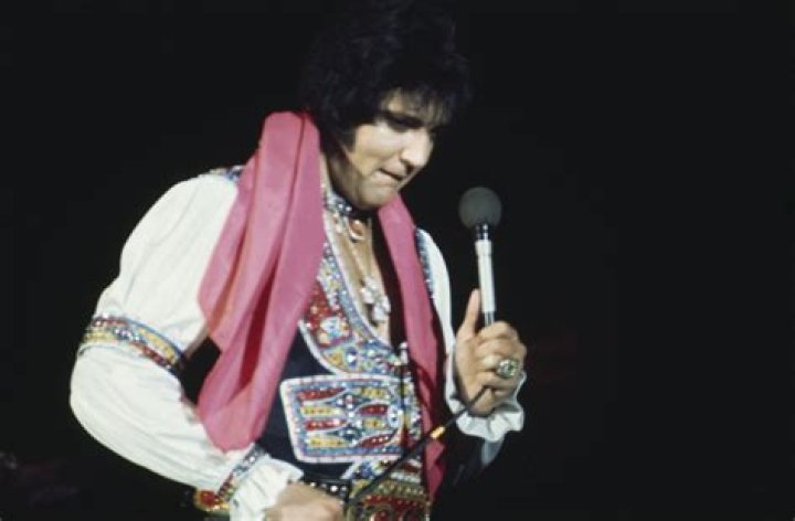 How and When Did Elvis Presley Die?