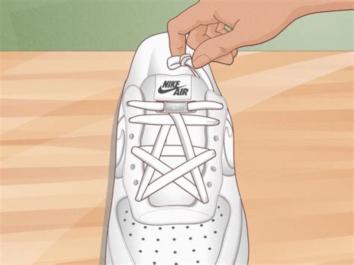 How do you lace af1?