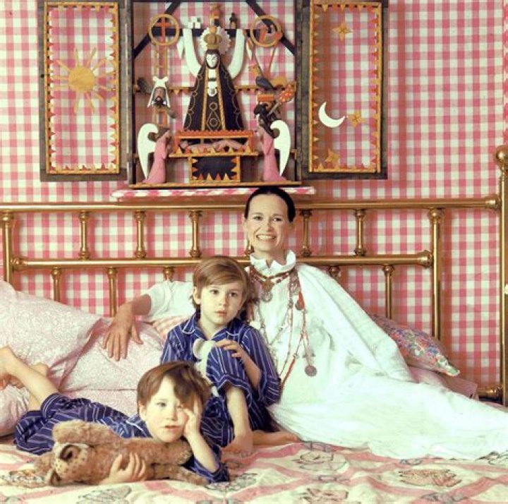 How Gloria Vanderbilt Coped After Suicide of Her Son