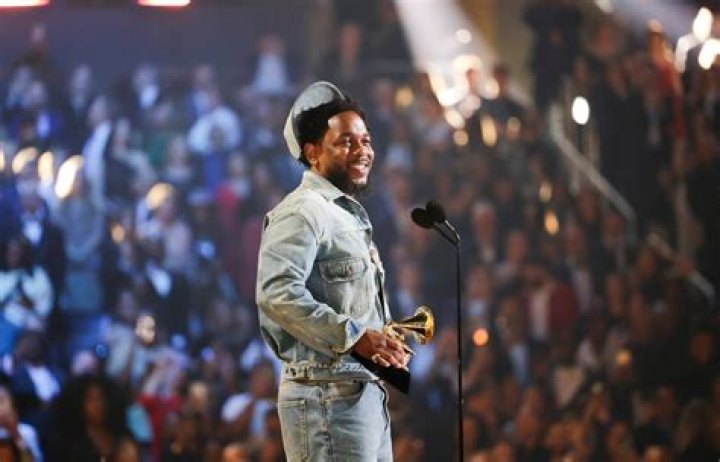 How Kendrick Lamar's Glastonbury crown and oufit played a vital role in