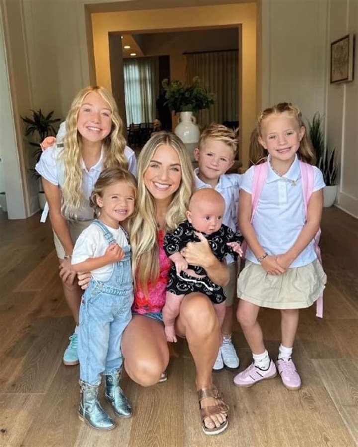 How Many Siblings Does Neal Bledsoe Have? Family Ethnicity Tvsparkle