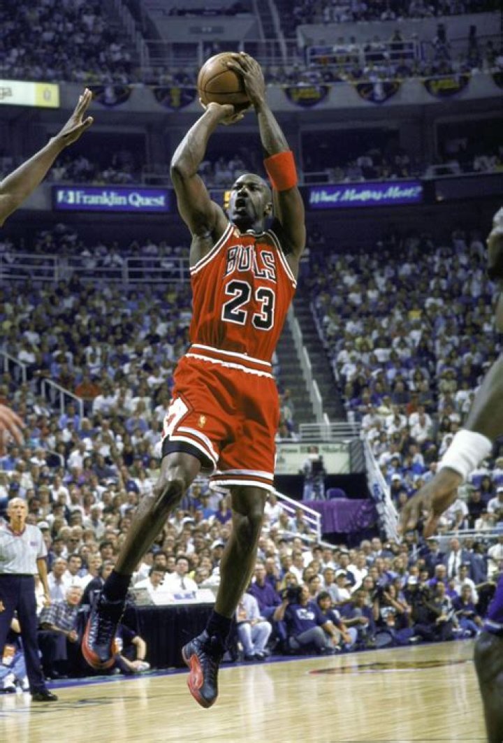 How Michael Jordan Was Jealous That Scottie Pippen Got Better Groupies