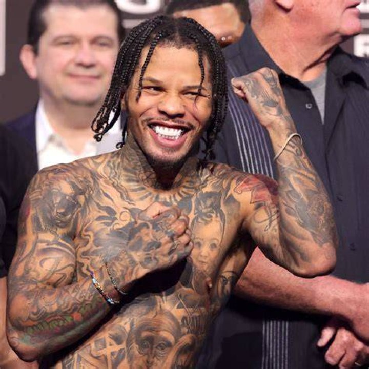 How much does Gervonta Davis make per fight
