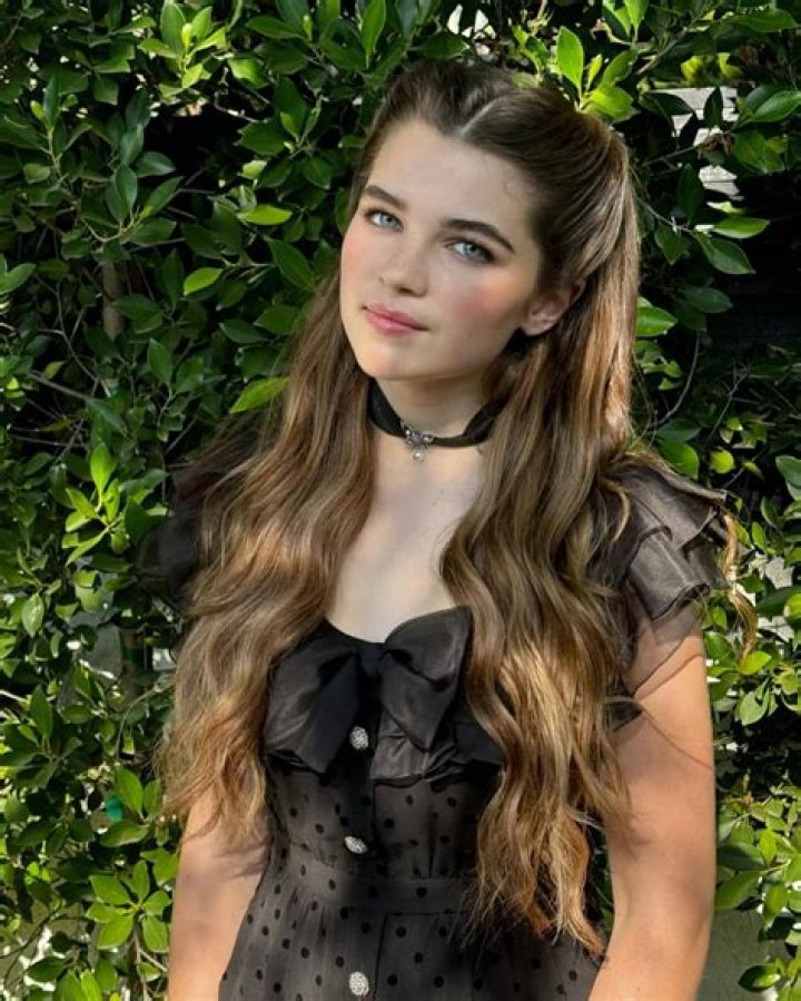 How Old Is Raegan Revord Image to u