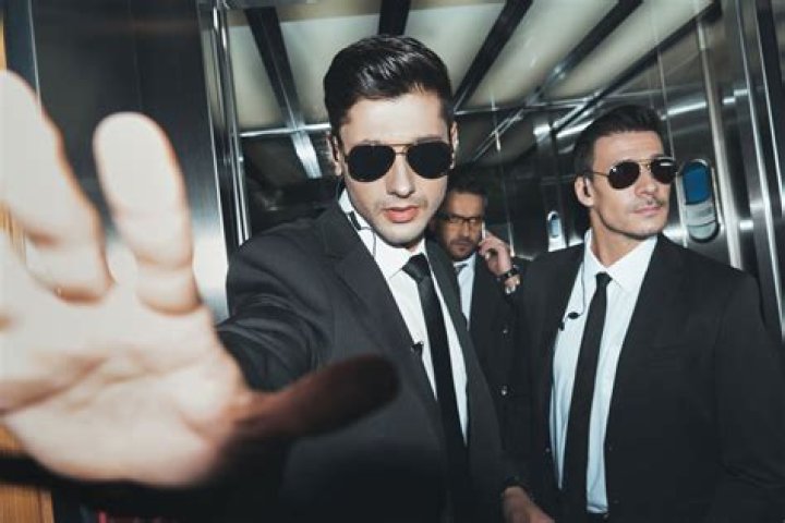 How to a Celebrity Bodyguard