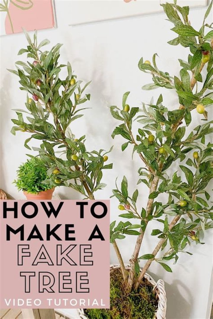 How to Make a Fake Hickey on Your Neck LEAFtv