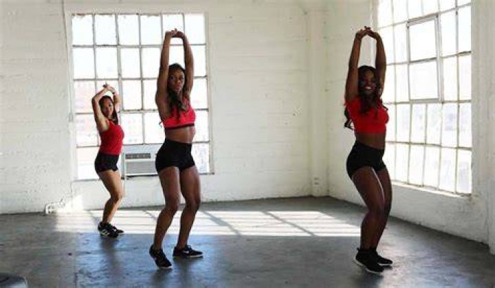 How to TWERK in a dress without flashing anyone TWERK TUTORIAL