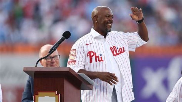 Howard, Rollins lead Phillies past slumping Mets