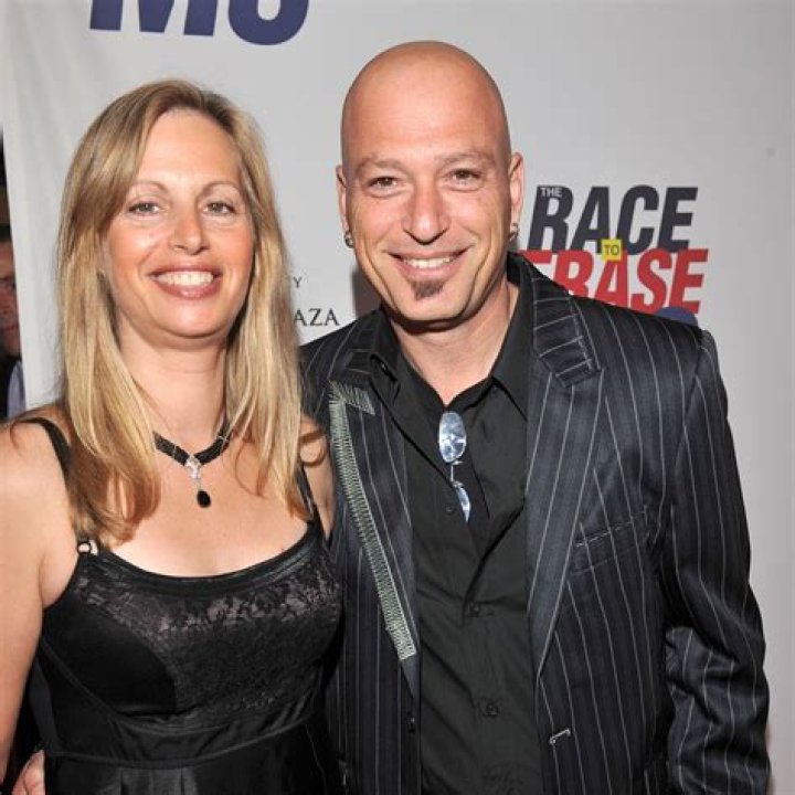 Howie Mandel&rsquo;s wife issued him ultimatum after making family&rsquo;s life