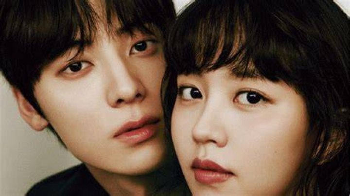 Hwang Minhyun dan Kim So Hyun Bakal Dipasangkan di Drama Baru 'Useless