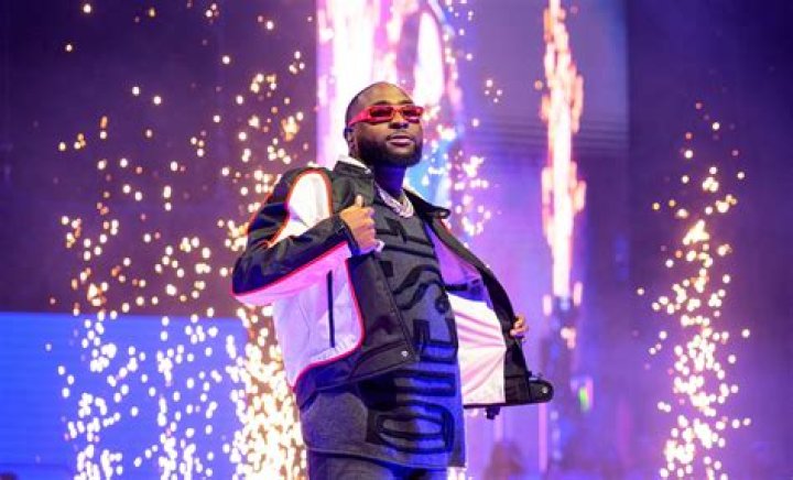 I Cost A Lotsays Davido As He Steps Out In Style Celebrities Nigeria