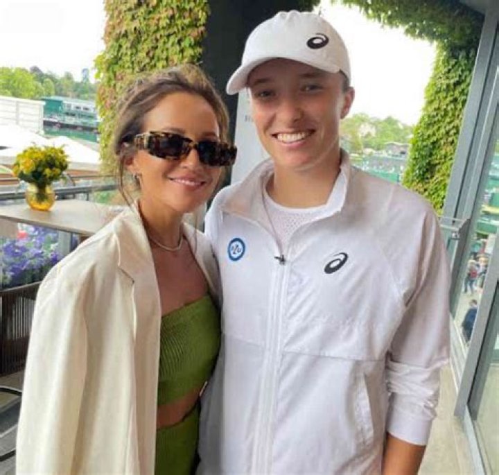 Iga Swiatek husband is no one, she is unmarried. According to available