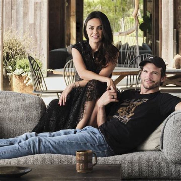 Inside Mila Kunis And Ashton Kutcher&rsquo;s Secret Wedding &mdash; See Photos Of