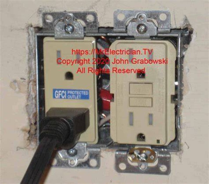 Install Outlet Box Using Madison Bars